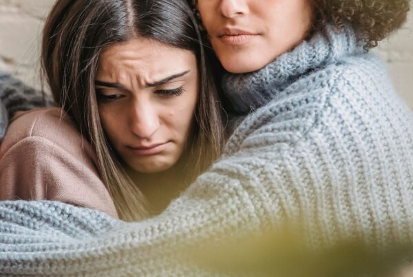 Ayuda a familiares de adictos: una guía completa hacia la recuperación.